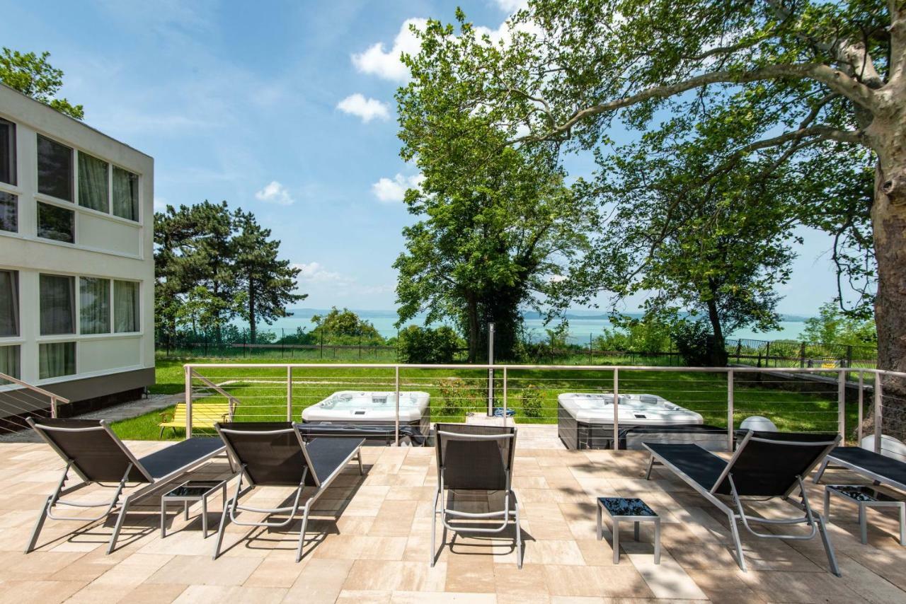 Magaspart Panzio Balatonfoldvar Exterior photo